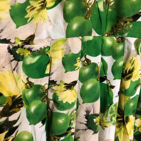 Selectives Green and Yellow Patterned Garment - Picture 2 of 6